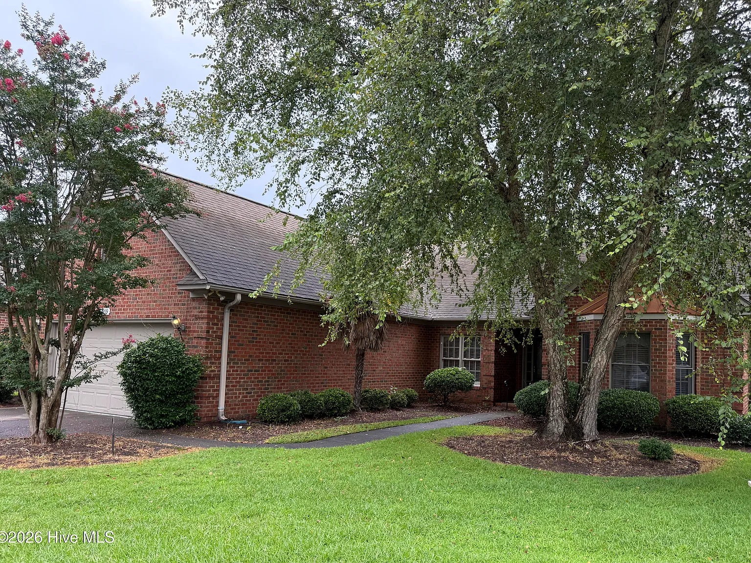 3 bed, 2.0 bath, $2,700 — Photo 1