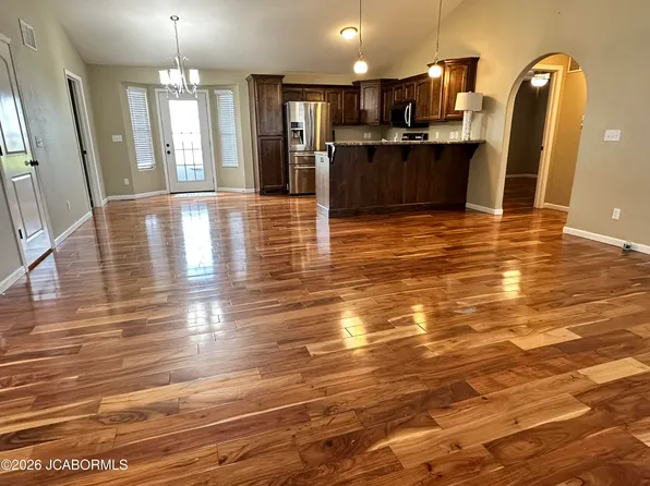 3864 Riley Ct, Jefferson City, MO 65109