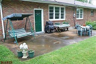 4th image of 22 Valley Dr