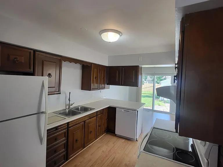 2954 Penrose Ave — Photo 6
