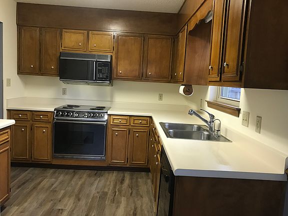 2nd image of 4730 Pebble Creek Ter