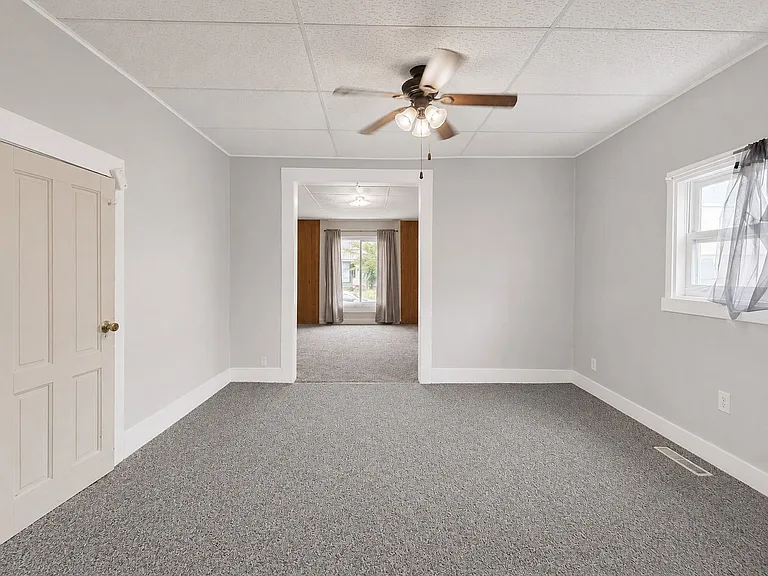 543 Erin St — Photo 16