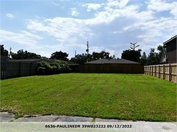 6636 Pauline Dr, New Orleans, LA 70126