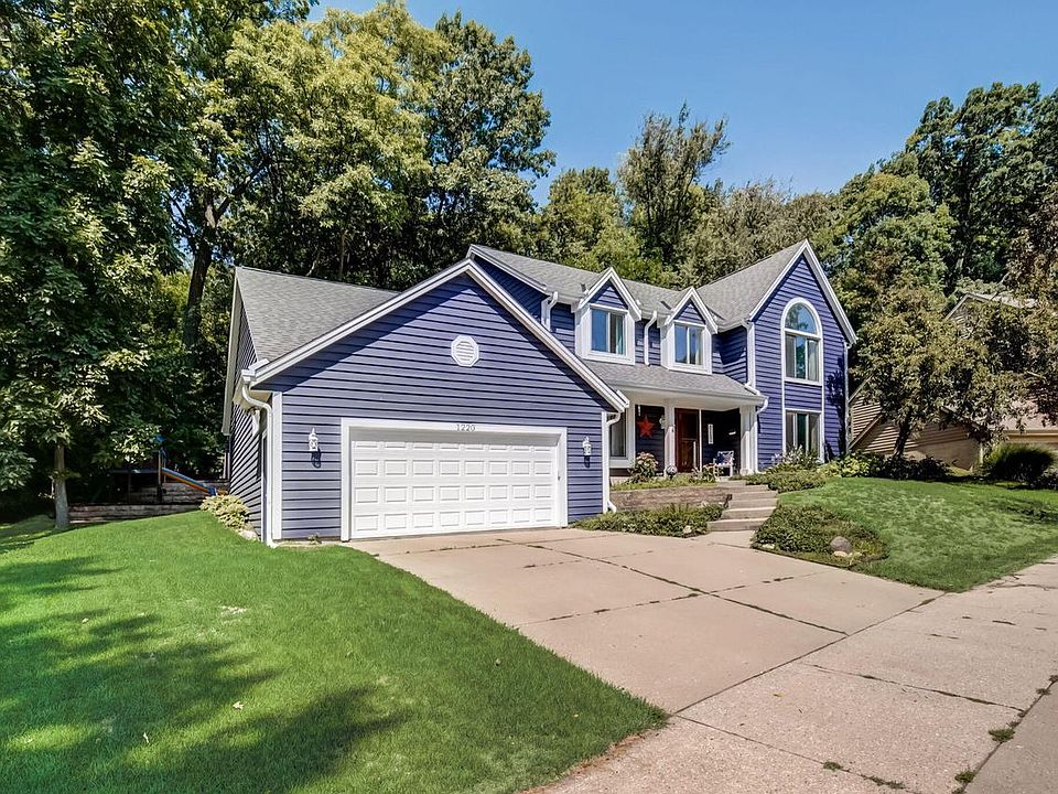 1220 Cavalier DRIVE, Waukesha, WI 53186 | MLS #1847096 | Zillow