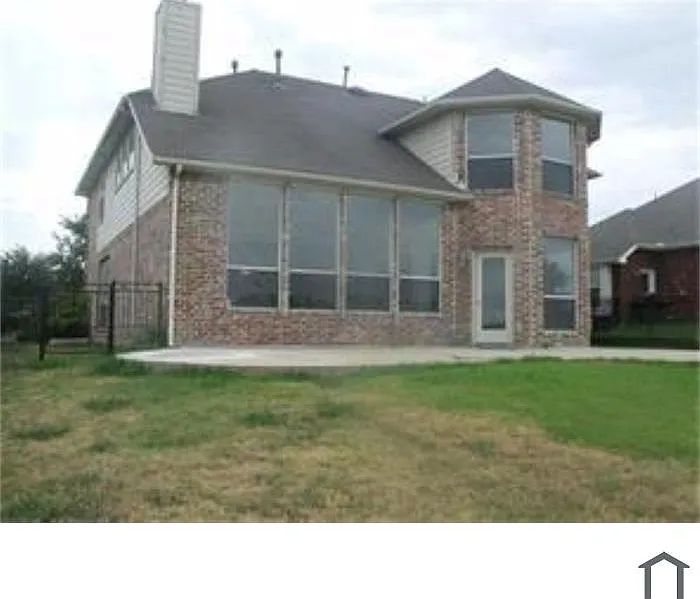 4 bed, 2.5 bath, 3090 sqft, $3,851 — Photo 2