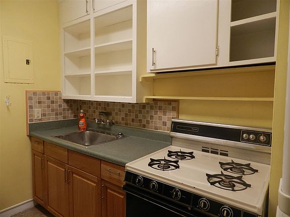 3rd image of 1316 Milton St