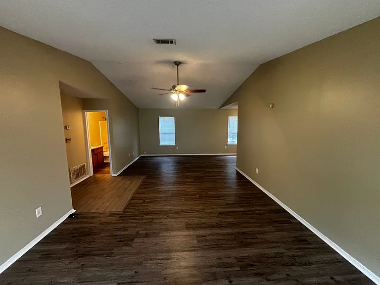 13723 Southfork Dr — Photo 10