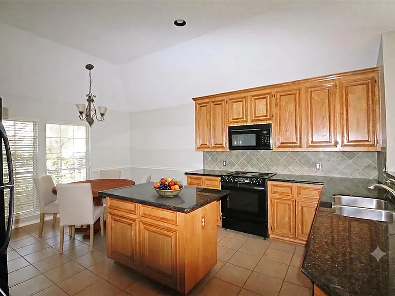 21922 Golden Cedar Dr — Photo 7