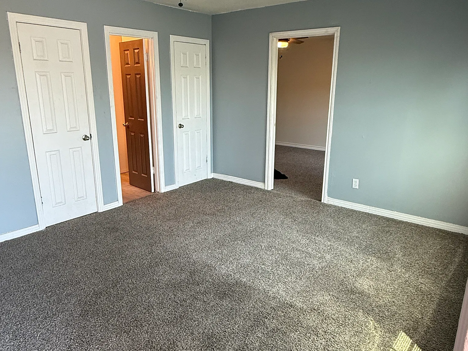 3 bed, 1630 sqft, $2,100 — Photo 2