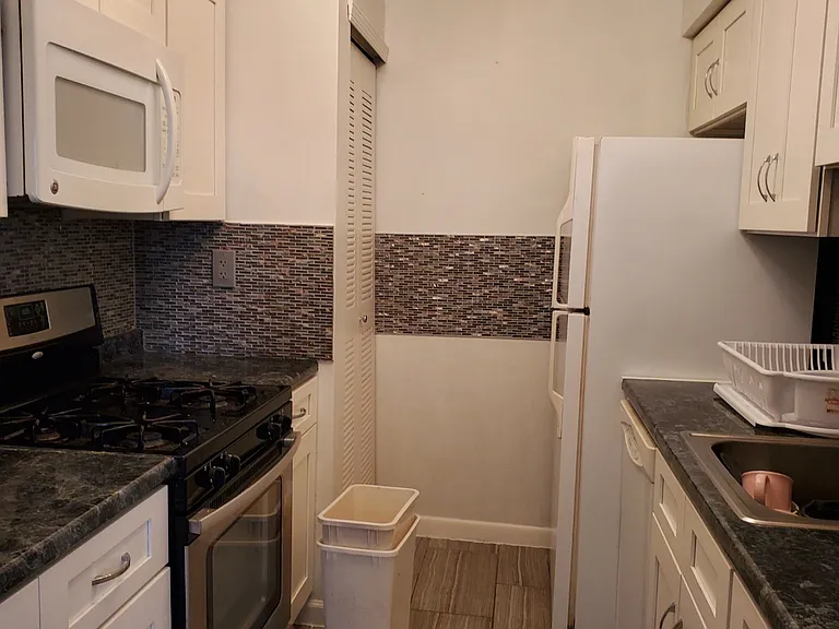 10103 Northeast Ave #XX — Photo 3