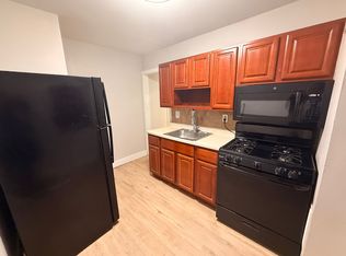 225 Academy St #3E, Jersey City, NJ 07306