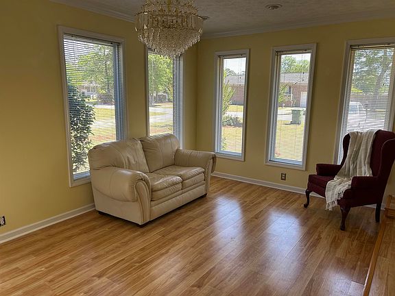3rd image of 307 Byrnes Circle