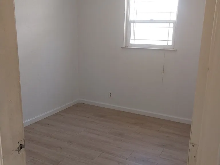 313 Raymond St #3 — Photo 9