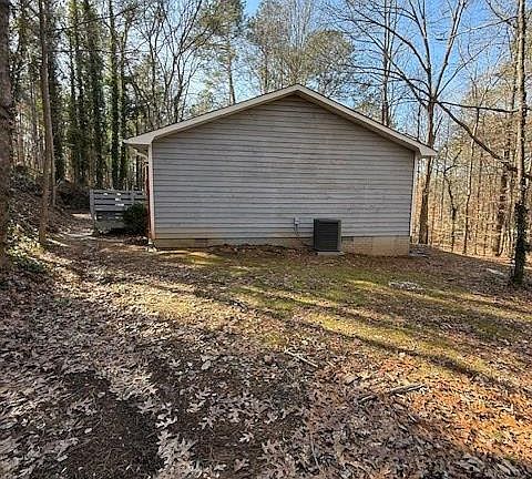 5th image of 129 Summit Ridge Dr SE