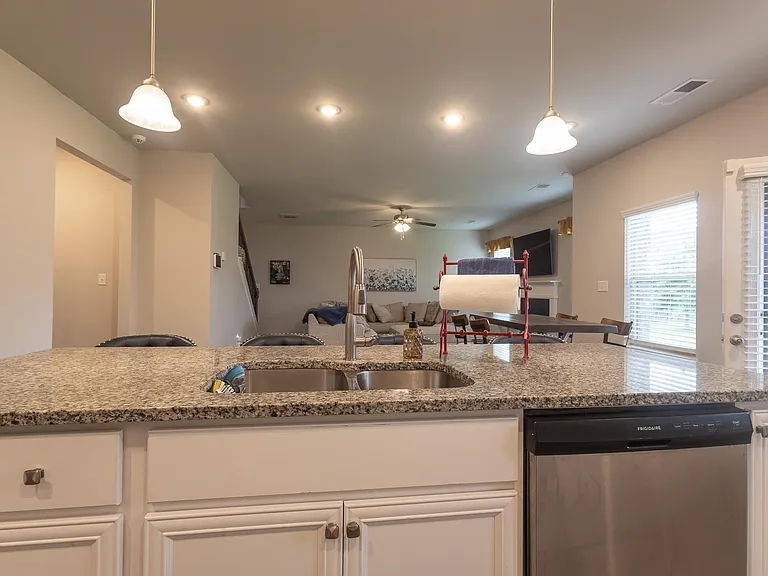202 Warhawk Dr — Photo 13
