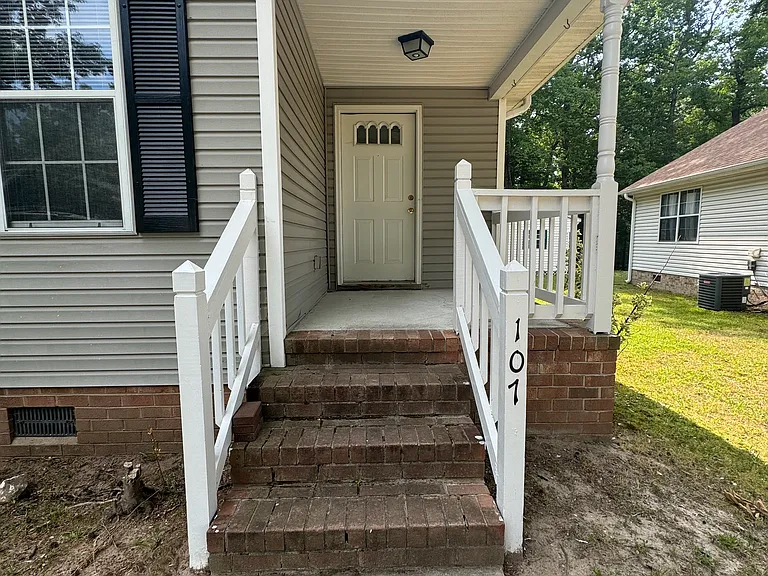 107 Timberneck Arch — Photo 4