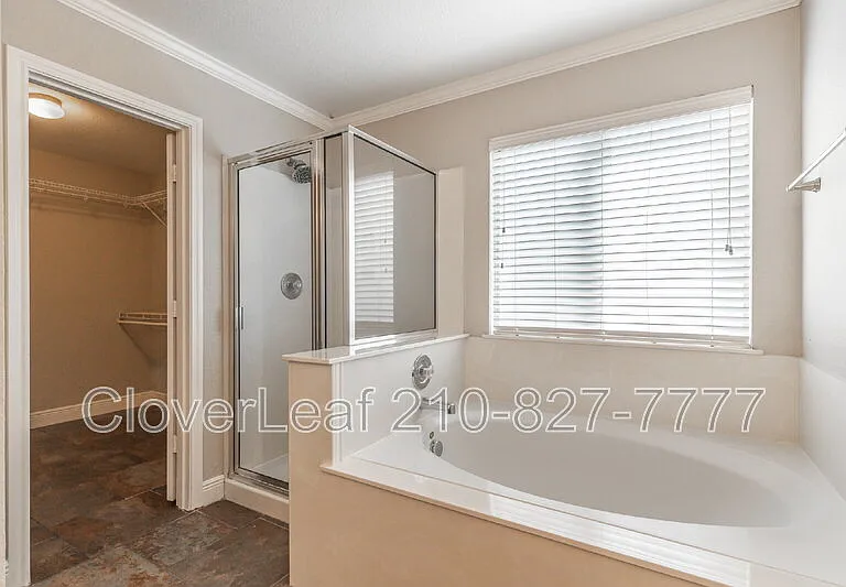 24710 Hickory Mdw — Photo 25