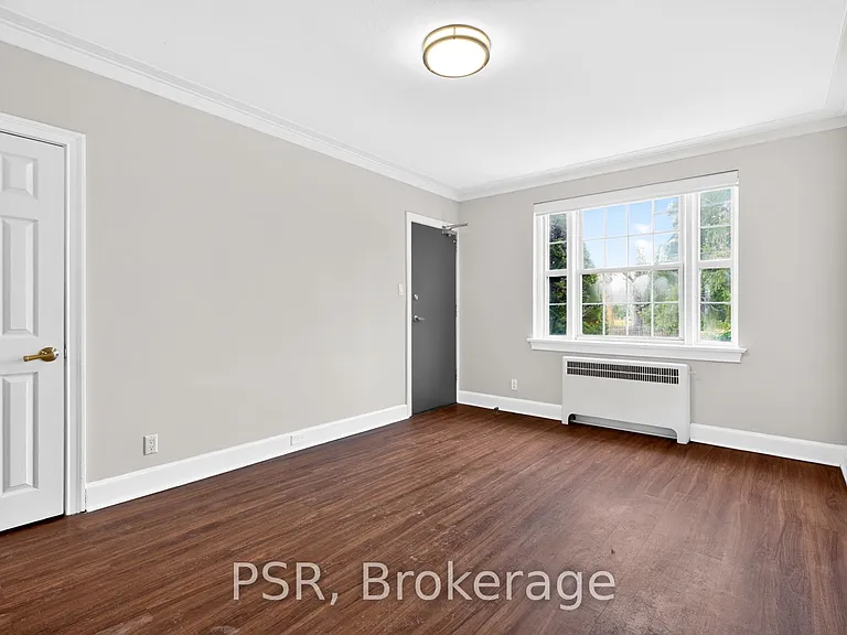 1325 Bayview Ave #L21 — Photo 6