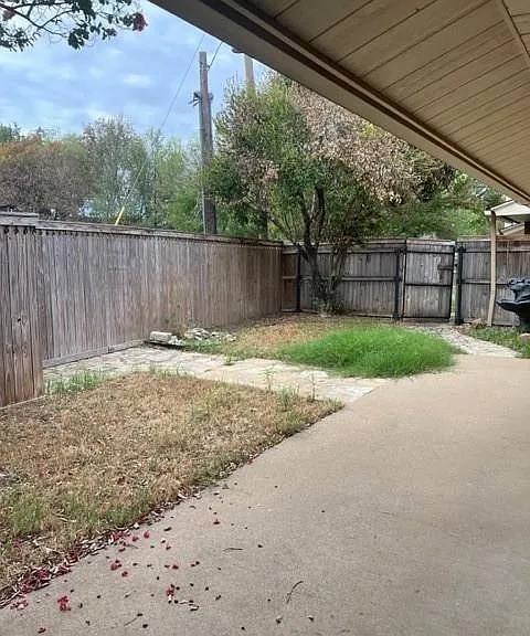 609 Williamsburg Ct #609 — Photo 15