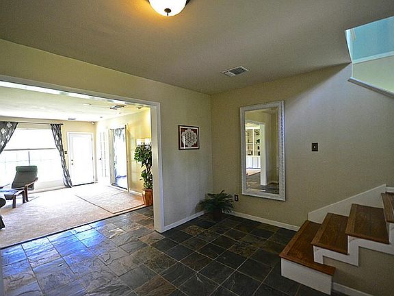 3rd image of 3046 Bonney Briar Dr