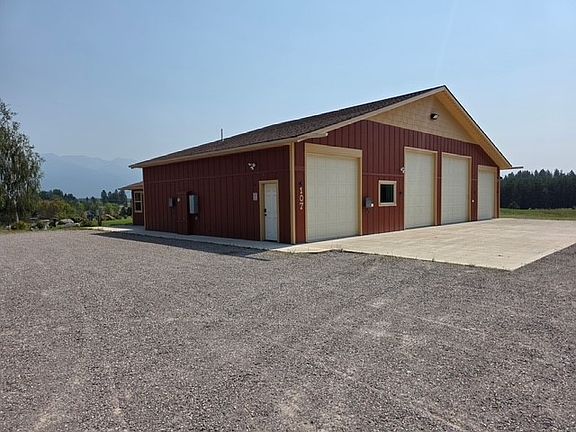 3rd image of 1070 State Highway 83
