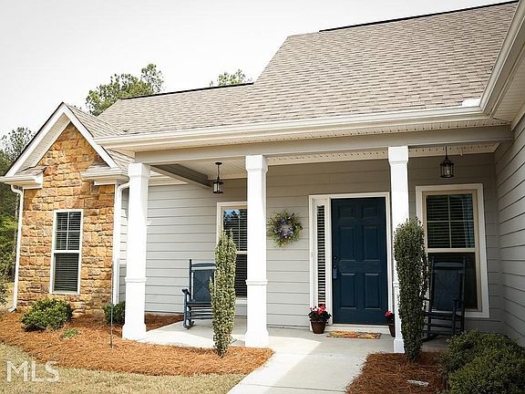 2nd image of 202 Hickory Hills Dr