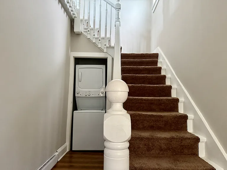 187 Washington St #B — Photo 4