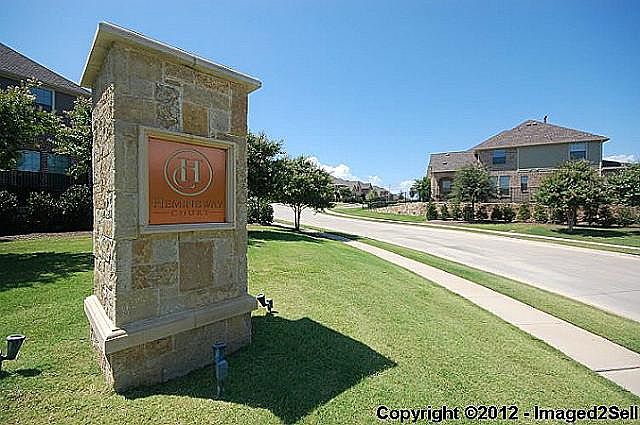 2nd image of 10541 Chaucer Hill Ln