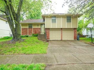 14816 S Bradley Dr, Olathe, KS 66062