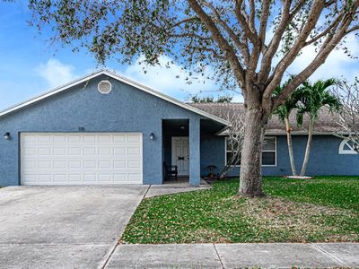 135 Sunflower Circle, Royal Palm Beach, FL, 33411