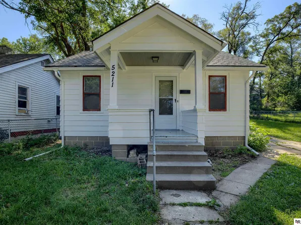 5211 N 38th St, Omaha, NE 68111