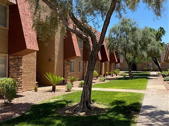 3rd image of 5240 Indian River Dr Unit 272