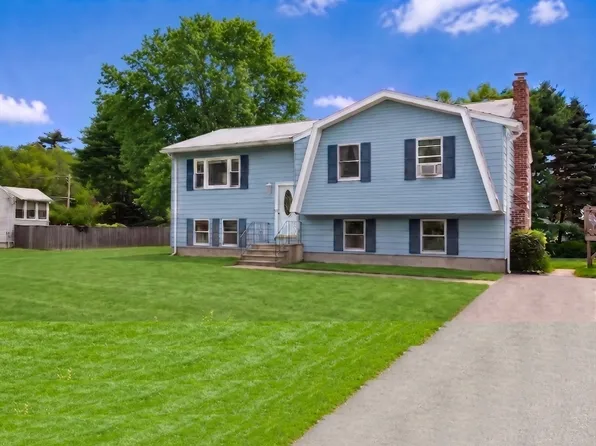 15 Pine Tree Dr, Plainville, MA 02762