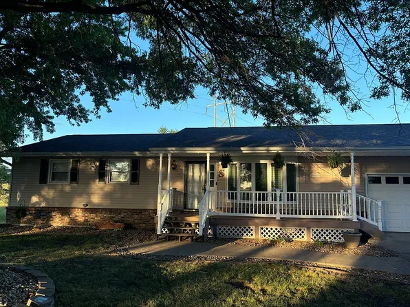 2307 Maple Ave, Macomb, IL 61455