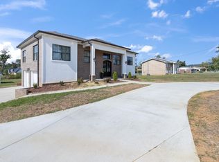 2425 Jenkins Rd, Chattanooga, TN 37421