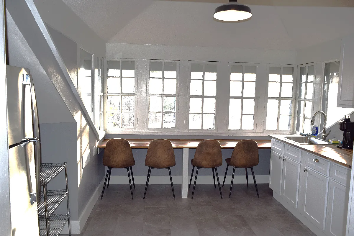 1 bed, 1000 sqft, $1,700 — Photo 2