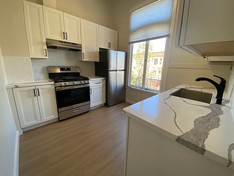 839 Divisadero St #4 — Photo 4