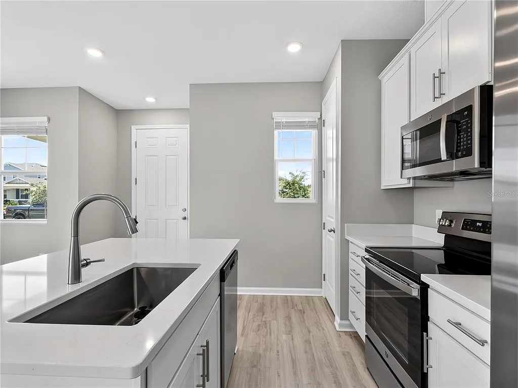 3 bed, 2.5 bath, 1506 sqft, $2,150 — Photo 4