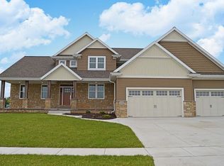 443 Woodfield Prairie Way, Oneida, WI 54155