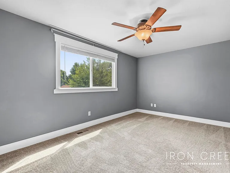 1544 E Falconrim Ct — Photo 24
