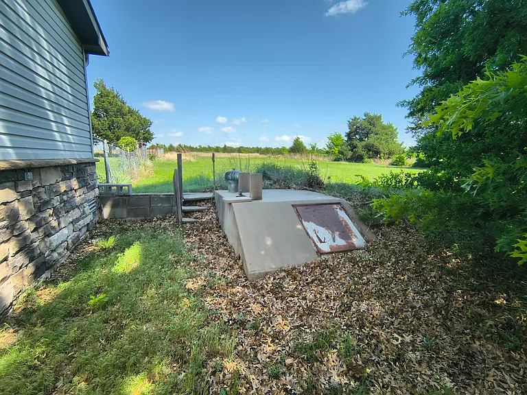 4735 E County Road 74 — Photo 38