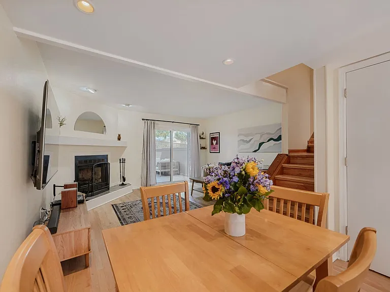 3015 Edison Ct — Photo 8