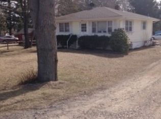 1223 W Main St, Riverhead, NY 11901