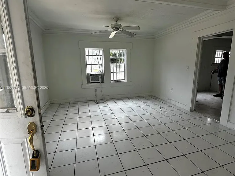 1925 NW 56th St — Photo 4