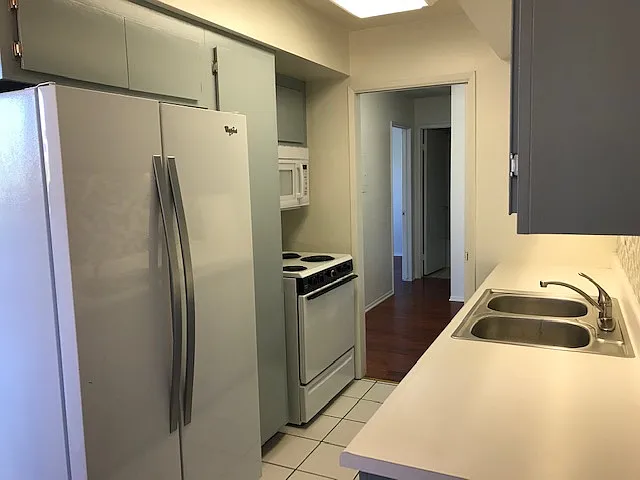 427 Cedar Ave #204 — Photo 4