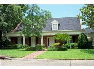 13 Sparrow Ln, River Ridge, LA 70123