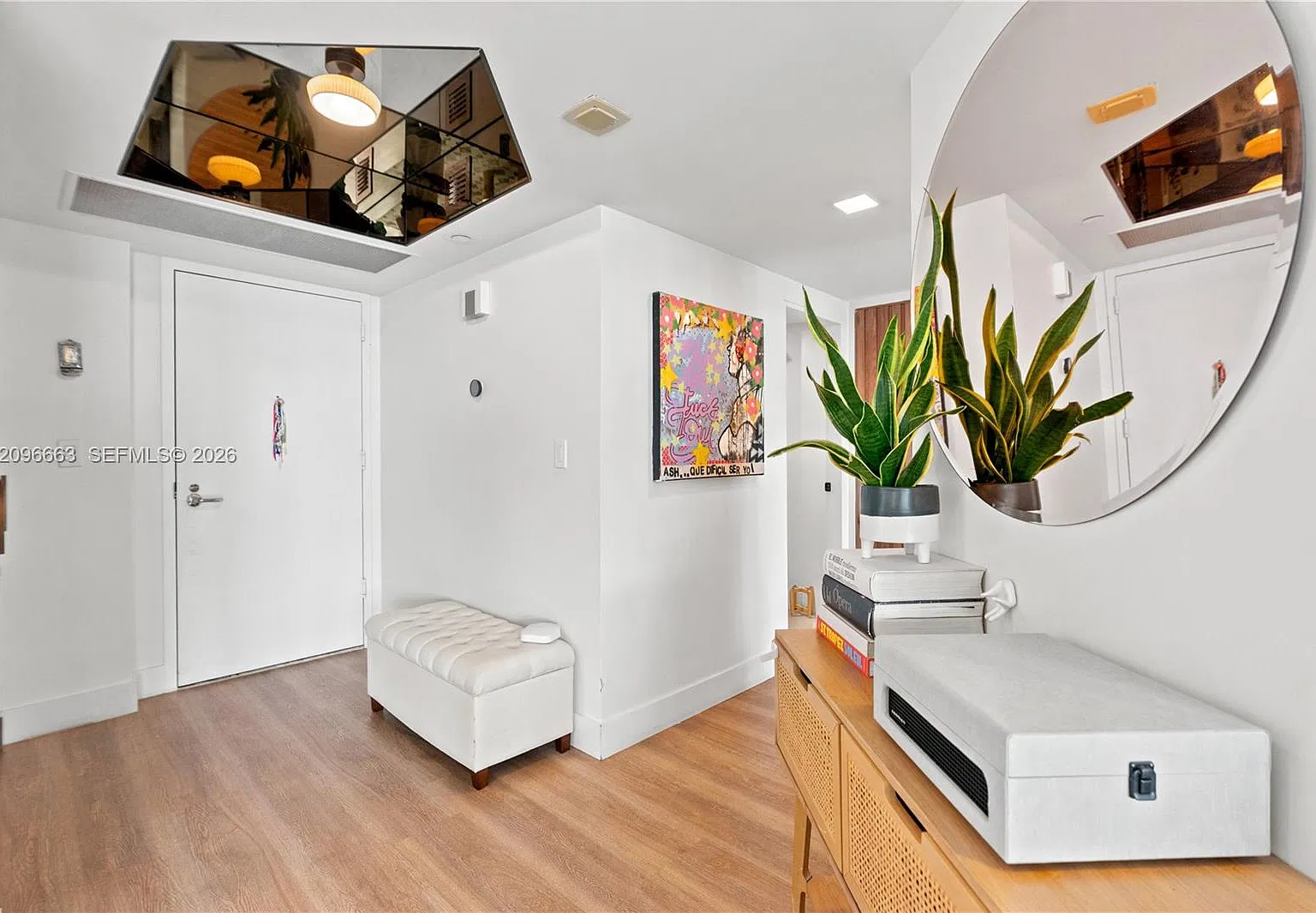 1000 E Island Blvd — Photo 3