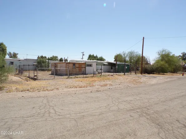 44032 Main St, Bouse, AZ 85325