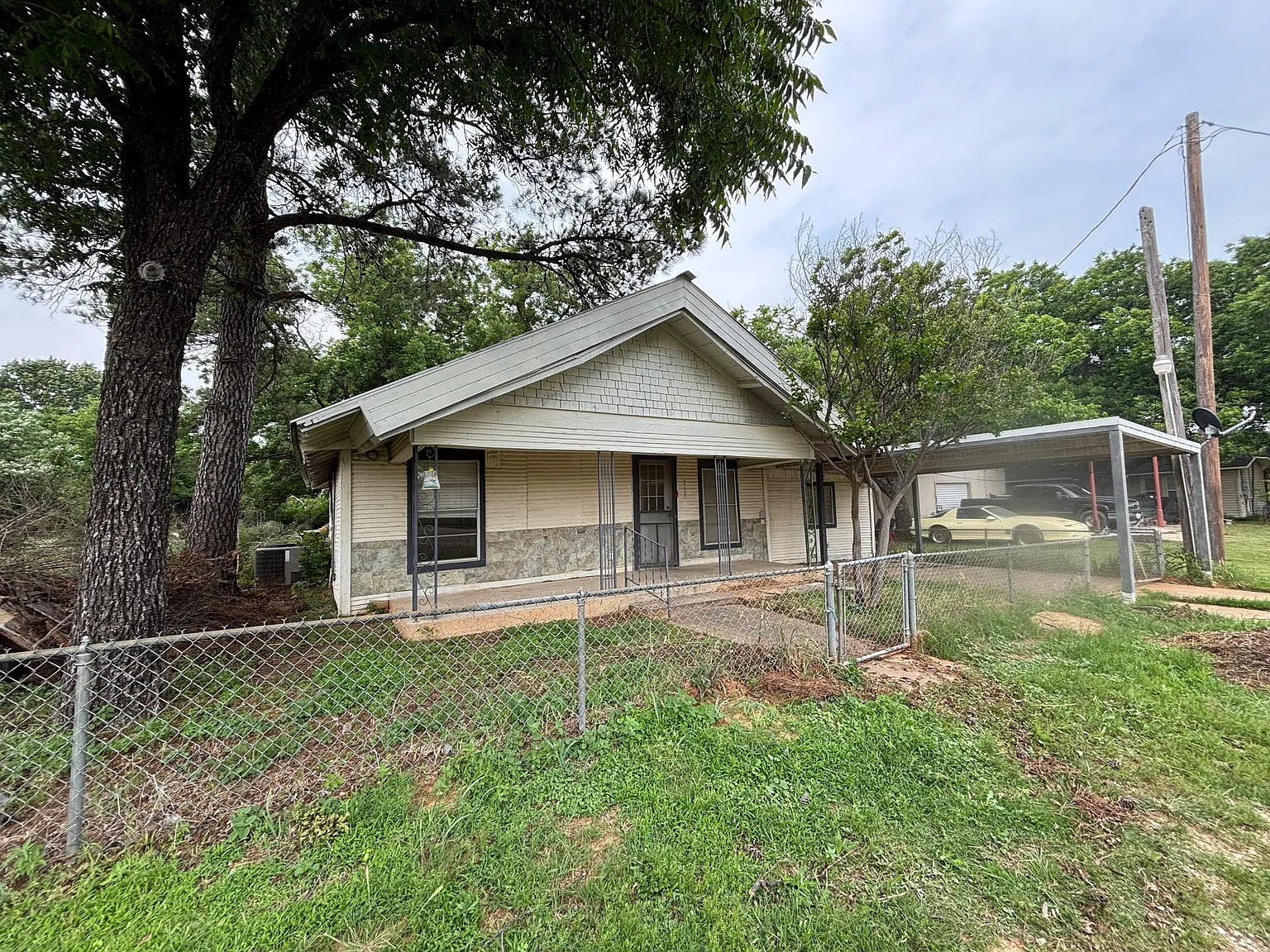 4 bed, 1112 sqft, $700 — Photo 2