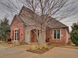 913 Villas Creek Dr, Edmond, OK 73003